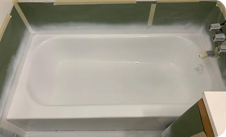 Expert bathtub resurfacing for chipped and faded tubs