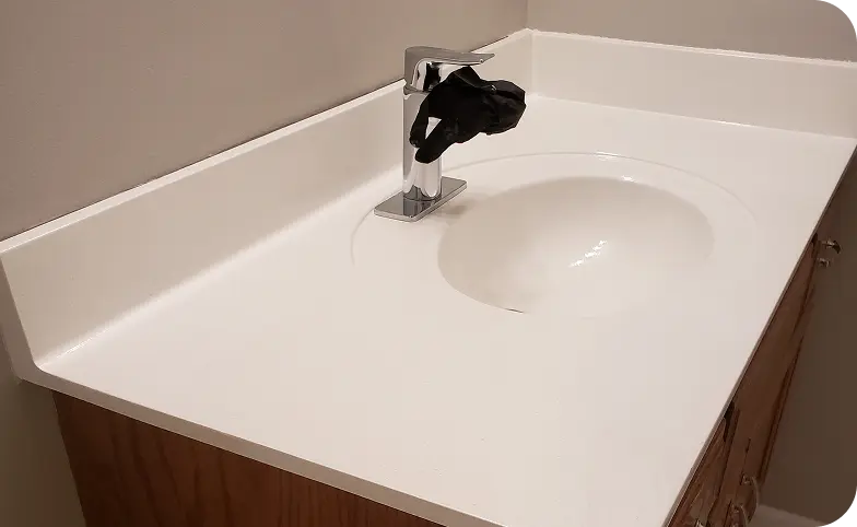 Durable sink reglazing solution for bathroom updates